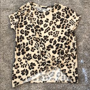 Cheetah Print short sleeve shirt sz L
